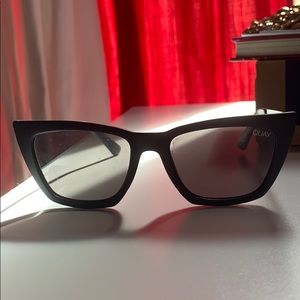 QUAY SUNGLASSES! NEVER WORN